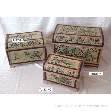wooden box (TL8131)
